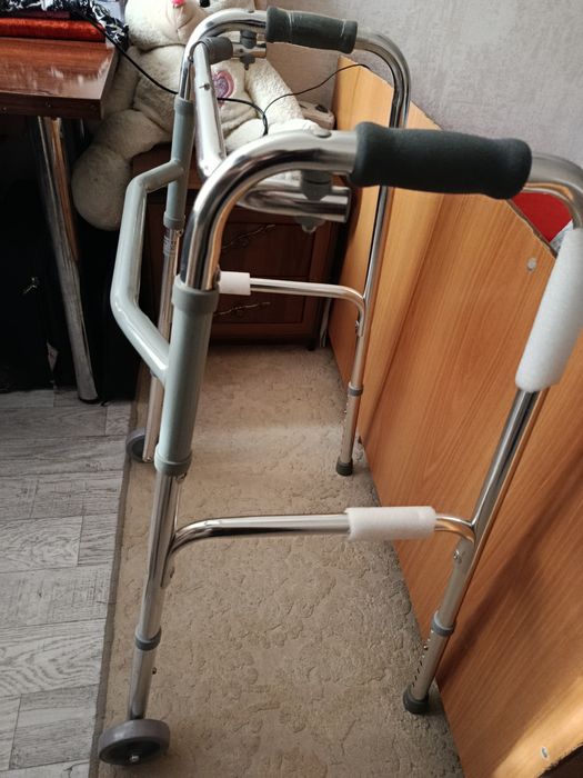 Ходунок взрослый!!!