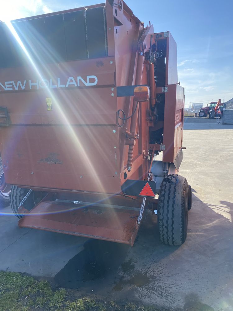Balotiera New Holland 5950