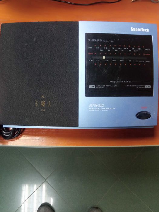 Радио SUPER TECH FM88-108mhz+AM530-1600khz + 220в+батерии 4бр-R20