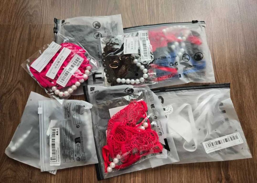 Нови секси бикини с перли