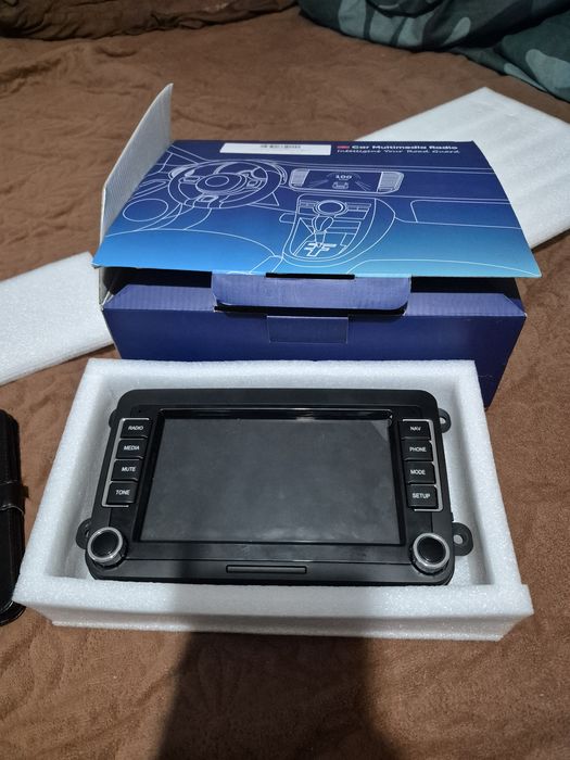 Navigatie volwaghen skoda pasat