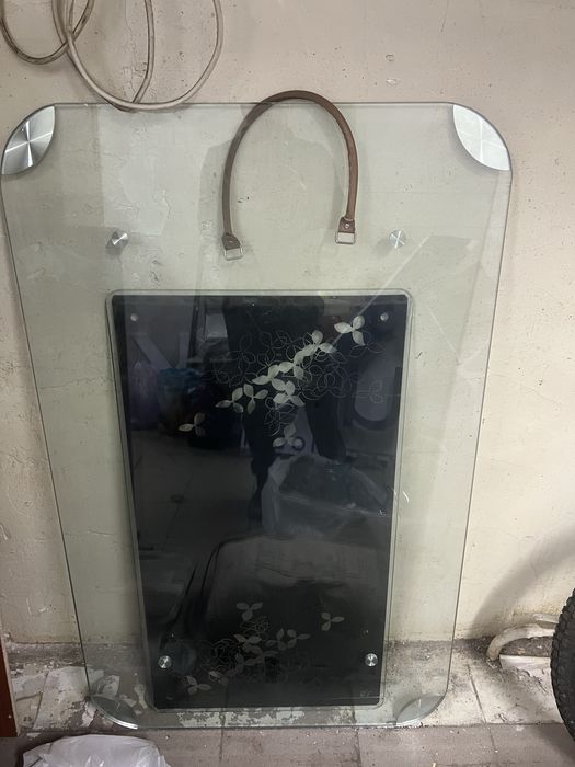 Стол кухонный сткляный