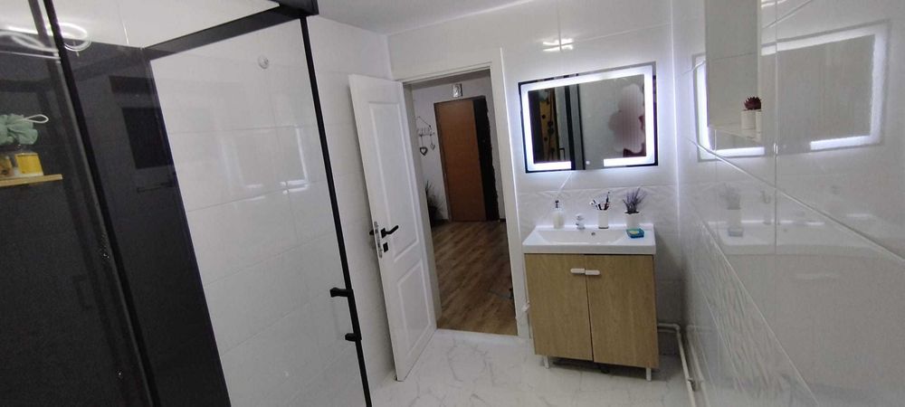 Casa 120mp 2 dormitoare  ,2 bai , 1800mp curte & gradină