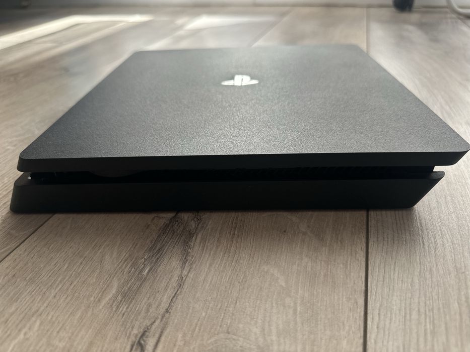 Playstation 4 Slim