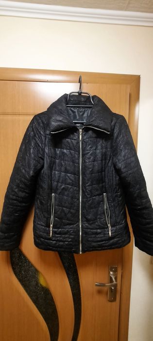 Geaca damă cu dantelă pe ea