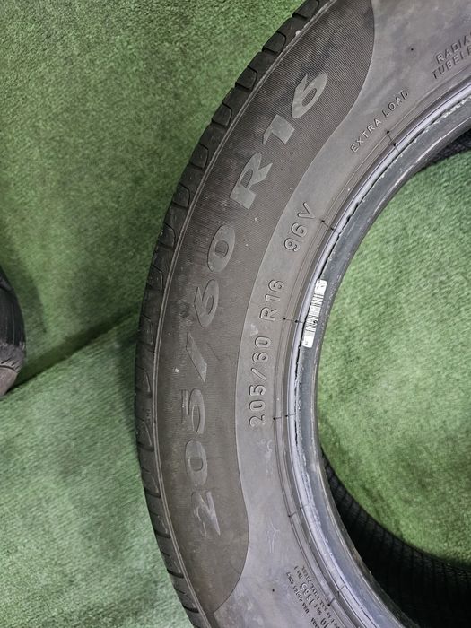 205 60 16 vara pirelli