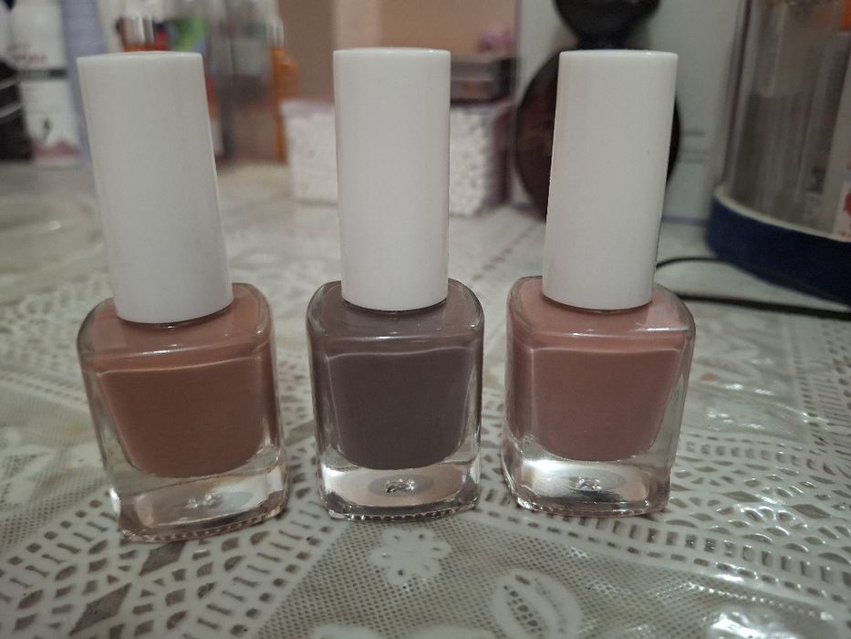 Продаются оптом лак для ногтей