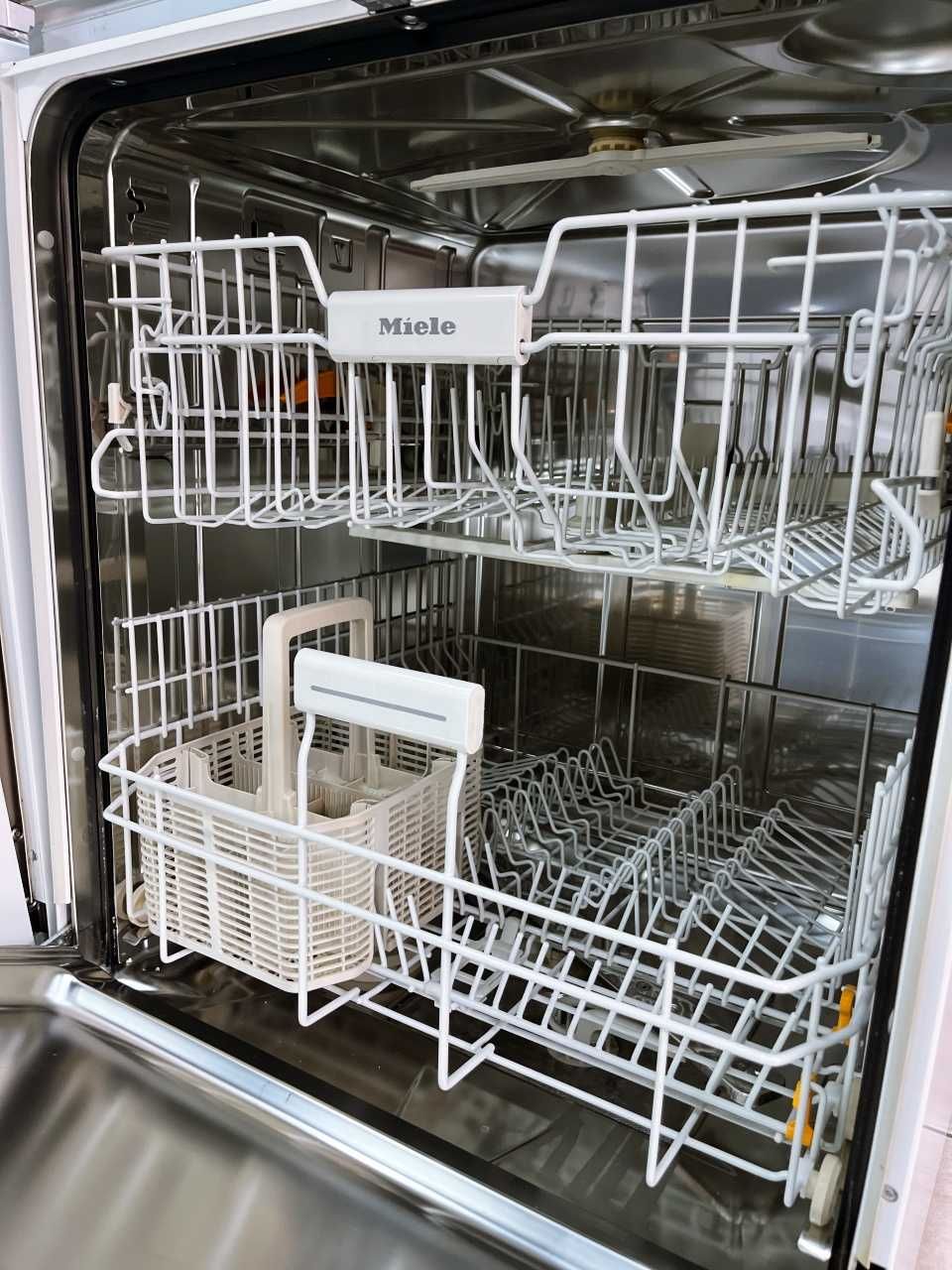 Miele G4940 sc свободностояща миялна /24 мес гаранция