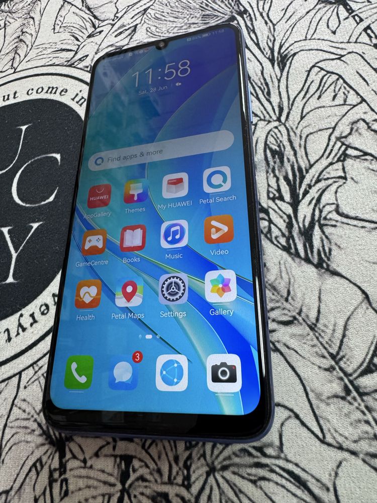 Huawei Nova Y70 4/128gb - отличен