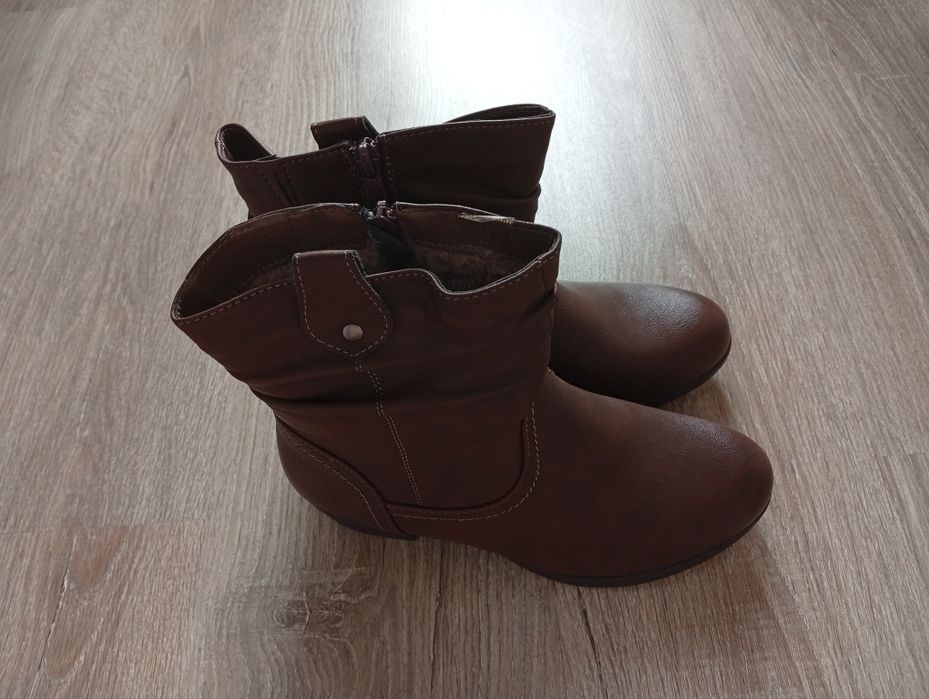 Кожени кафяви боти нови