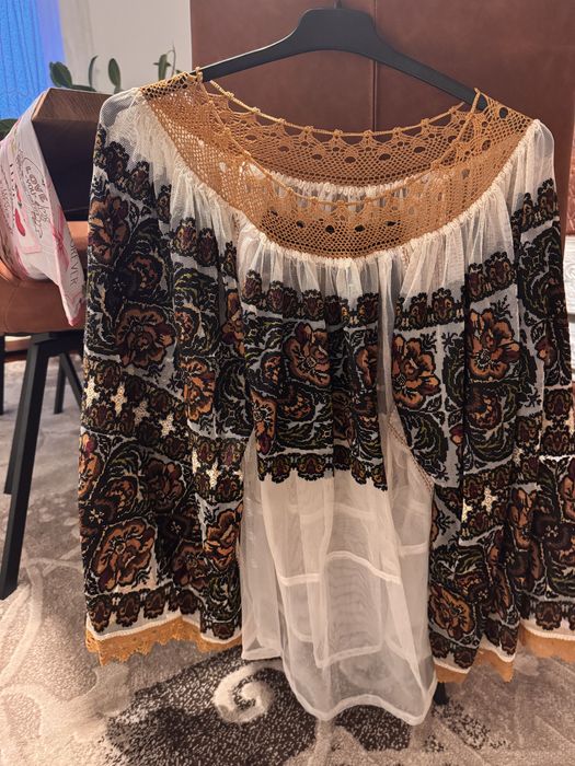 Camasa Traditionala