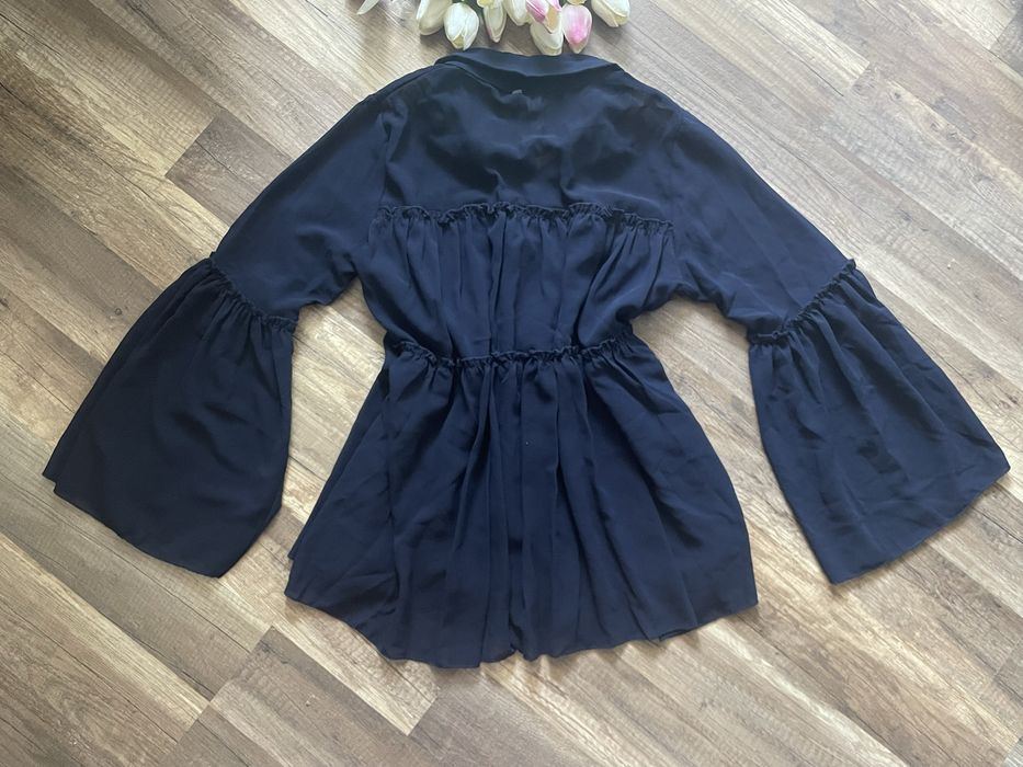 Много ризи в различен стил