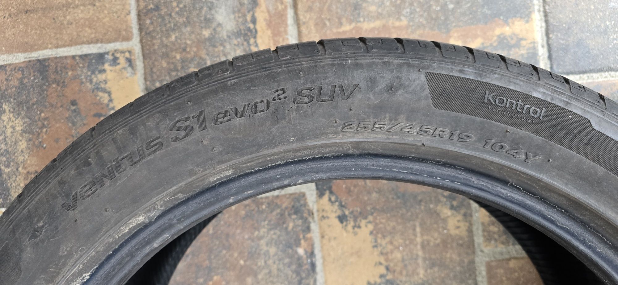 Anvelope Vara 255 45 R19 104Y  hankook ventus s1 evo2 suv