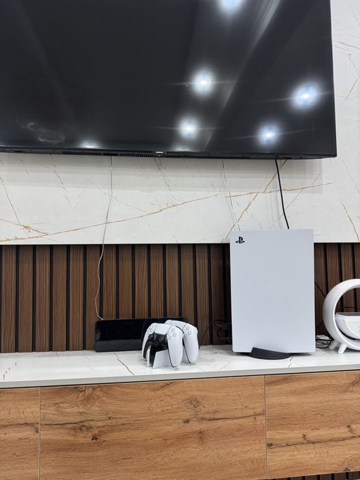 Продам  PS5 в идеальном состоянии