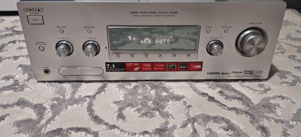Amplificatoare audio harman kardon avr 2000 și Sony str-dg820