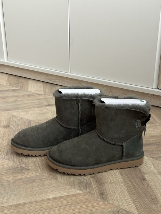 UGG Mini Bailey Bow апрески