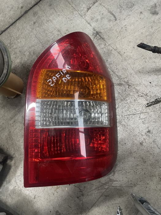 Vand stop dreapta spate / lampa / tripla Opel Zafira stare perfecta