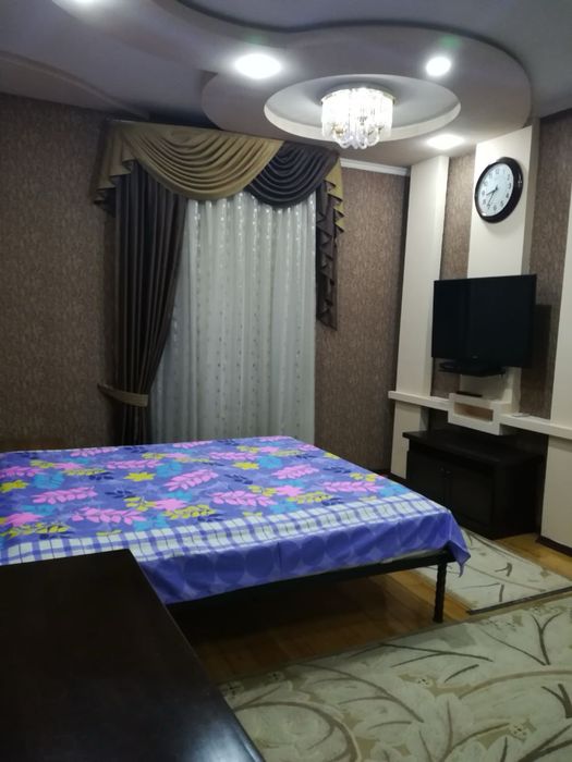 Чиланзар 1.  Срочно Сдаю.  2 х комнатная аренда