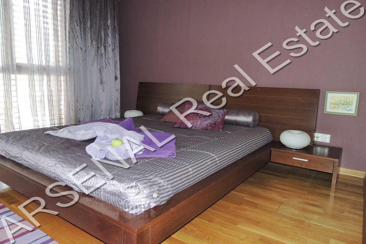 Дава се под наем Тристаен апартамент в София, Изток - 103 кв.м за 1000 € - Снимка #3