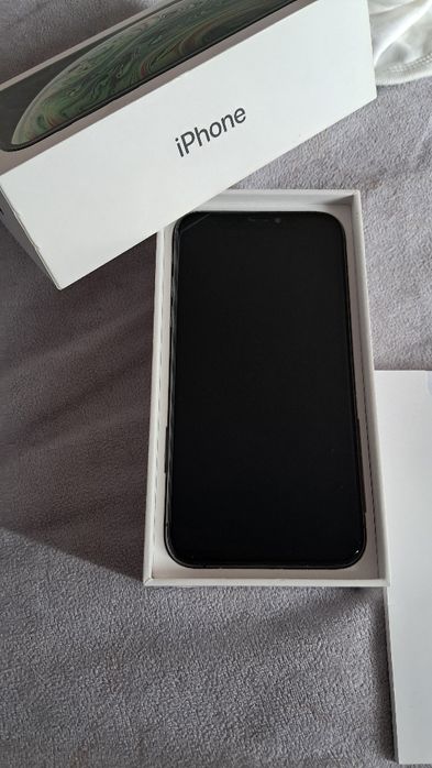 Продавам iphone xs За части