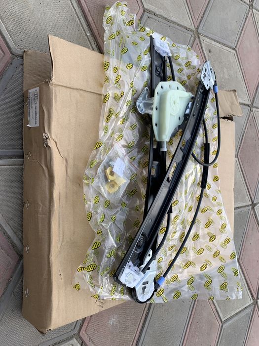 Стеклоподъемник BmwE46