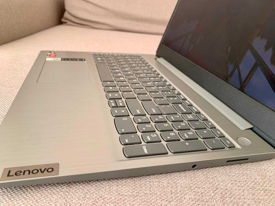 laptop Lenovo IdeaPad 3 Ca Nou