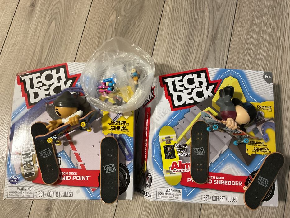 Set rampa fingerboard Tech Deck + mai multe skatebord-uri