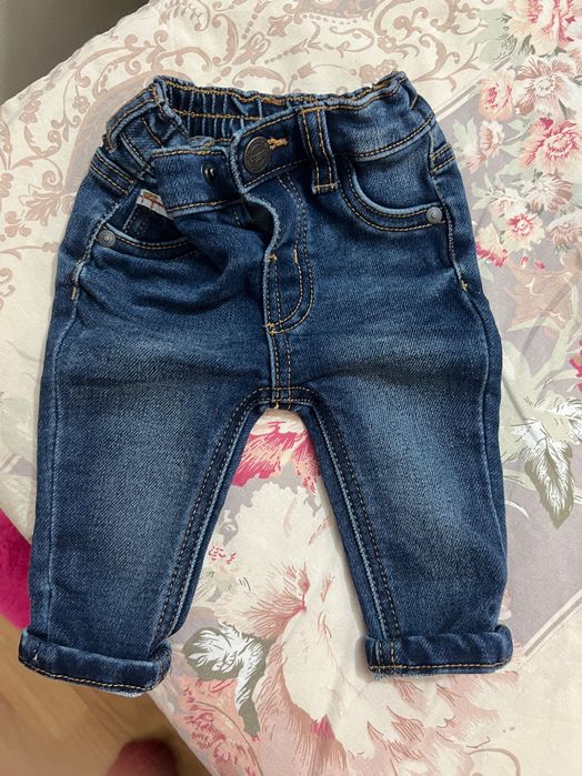 Дънки за малък сладур