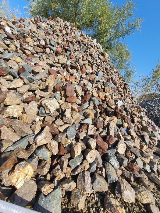 Depzit de piatra sparta gabart locație șoseaua Iasi Hlincia