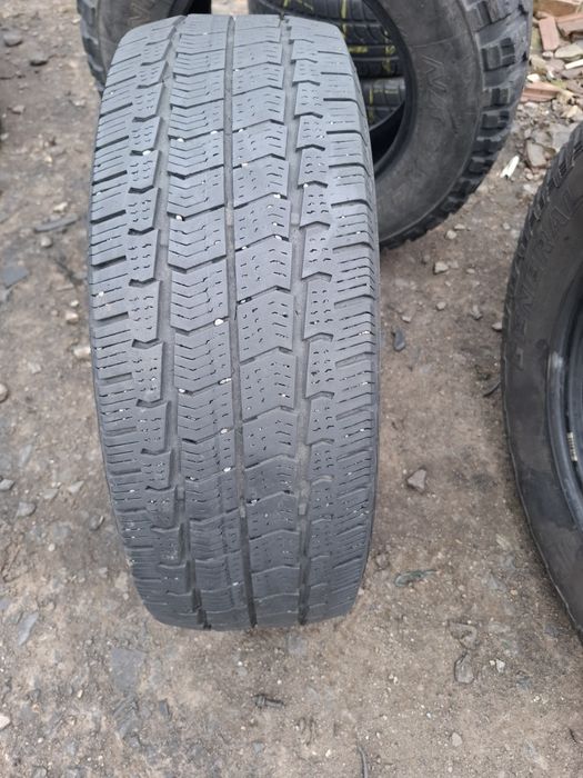 Vand 1 anvelopa 215 65 16 C viking de iarna