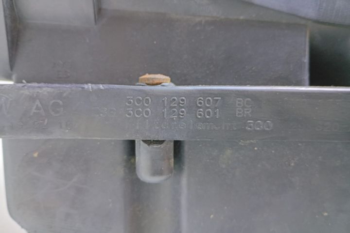 Carcasa  filtru aer 3C0129607BC Volkswagen VW Golf Plus prima generat