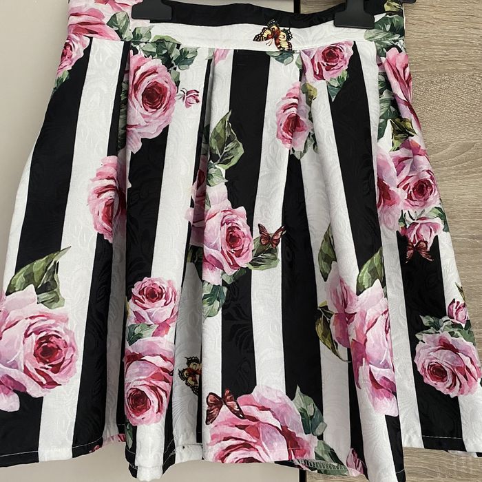 Fusta cu model floral