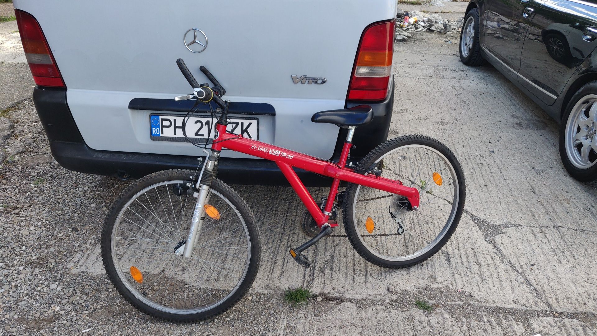 Vând bicicletă 26