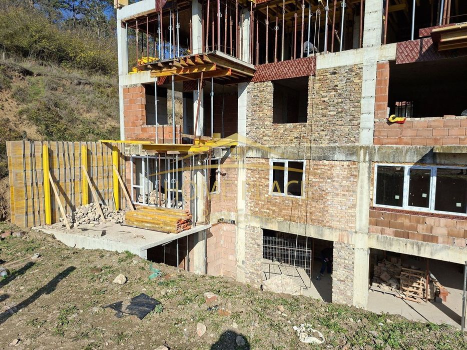 Четиристаен апартамент в Аспарухово