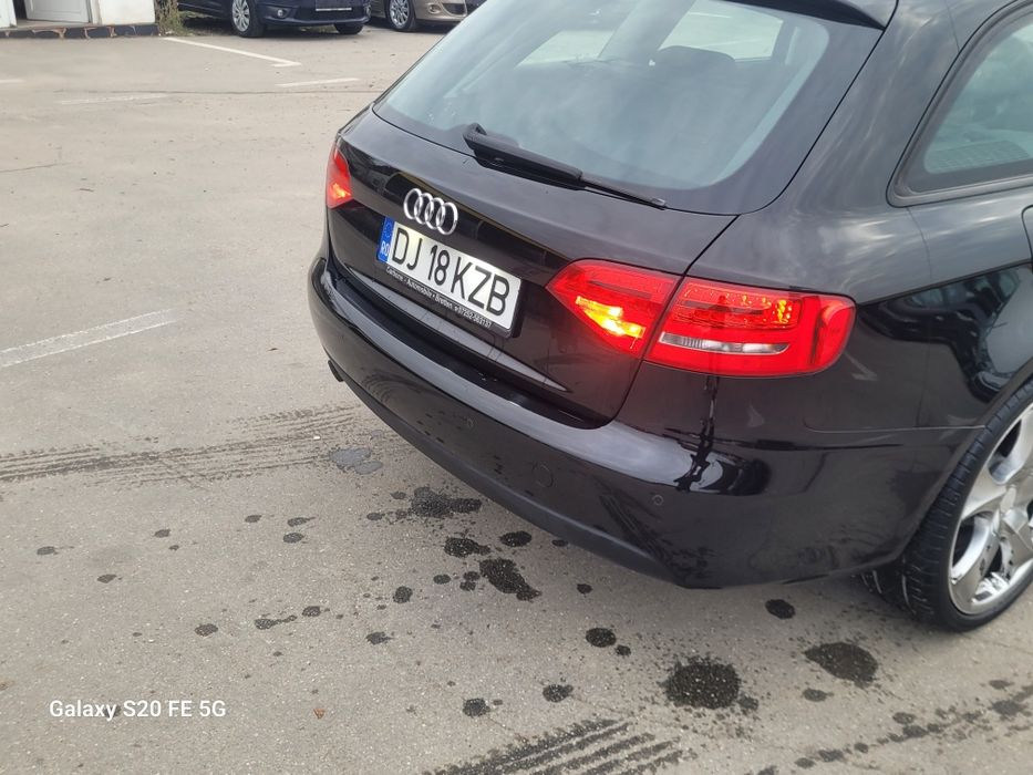 Vând Audi A4 B8 2011