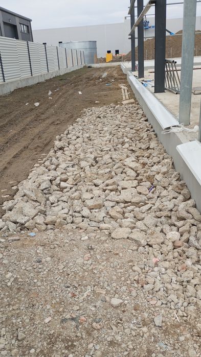 Vindem beton concasat foarte curat