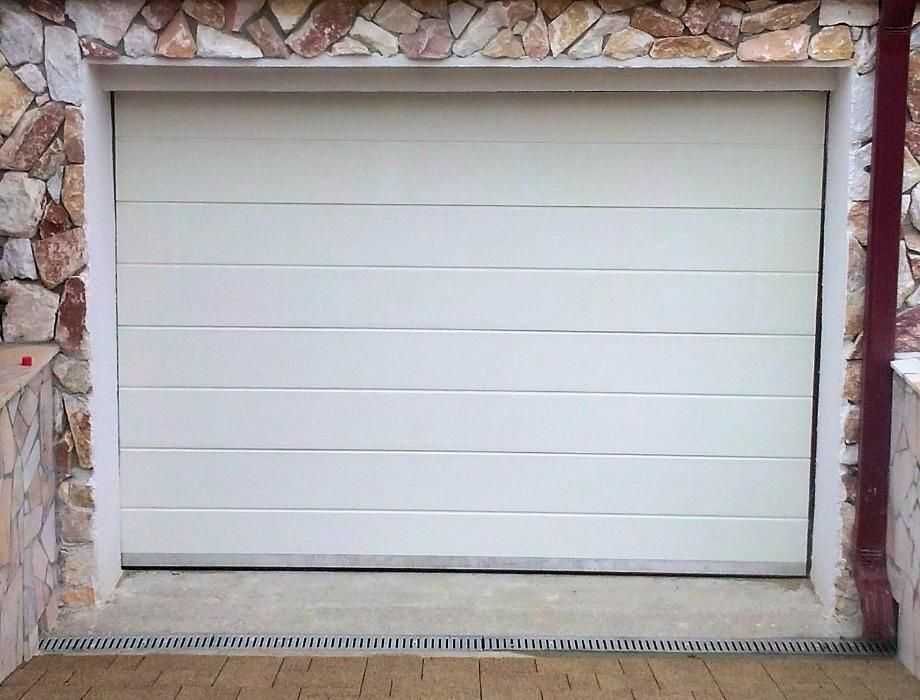 usi de garaj sectionale profesionale cu automatizari de 800N