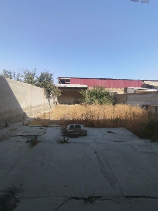 3,5 сотх 4 хонали ховли сотилади. Бектемир тумани Мажнунтол махаллада