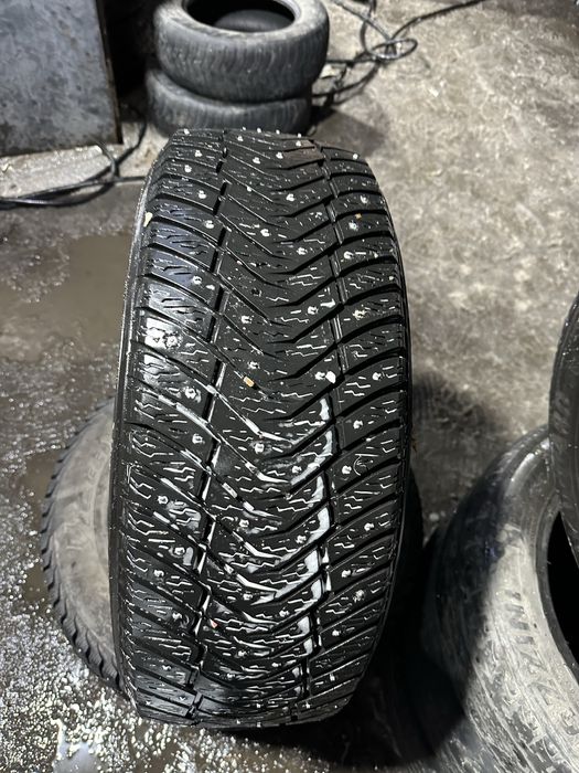 Продам резину R17