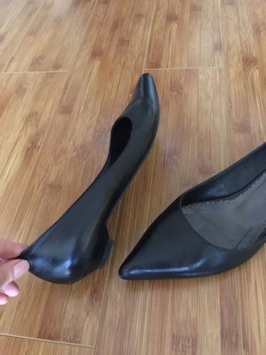 vând pantofi eleganți piele stiletto brand Bagatt Milano