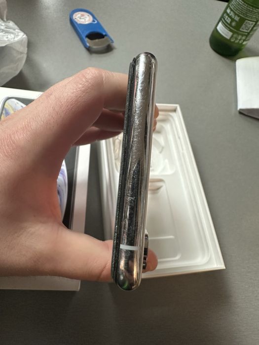 Продавам Iphone XS max 64GB