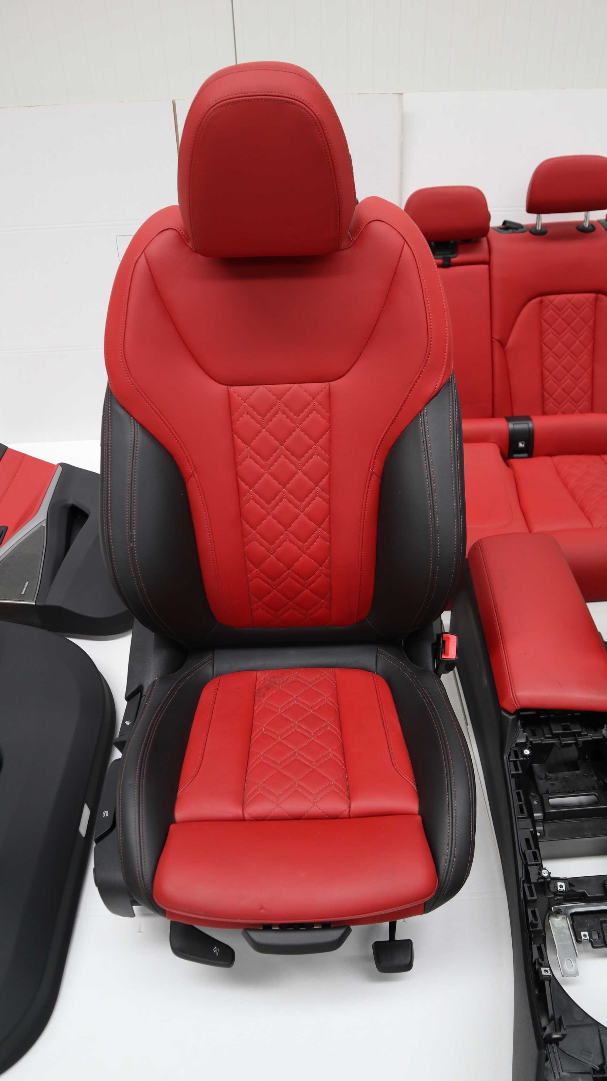 Салон за БМВ Г21 3 серия Комби  BMW G21