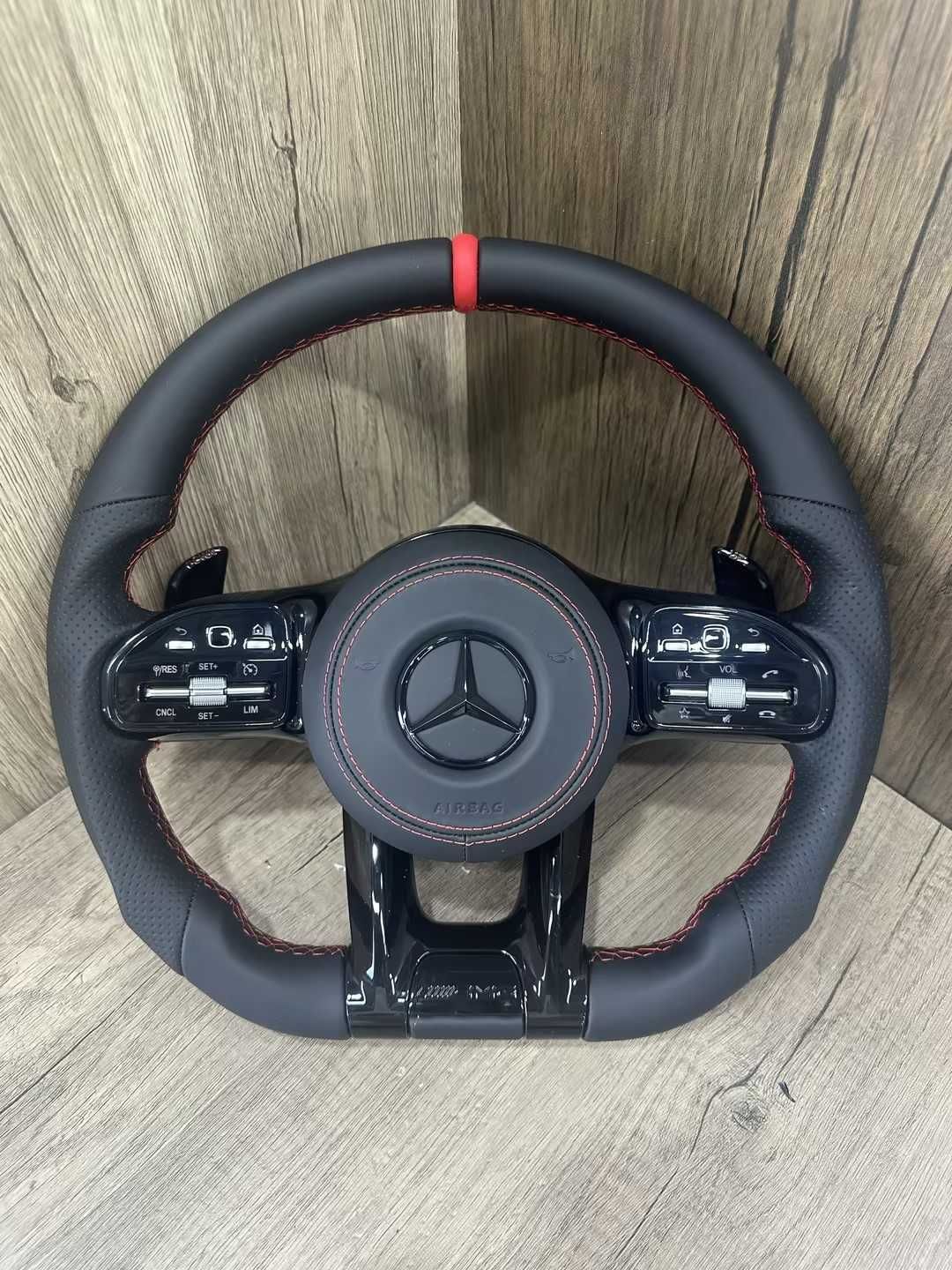 Mercedes Custom Спортен Волан – Персонализиран Дизайн!