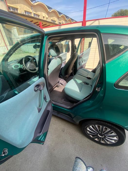 Vând Mercedes A 170