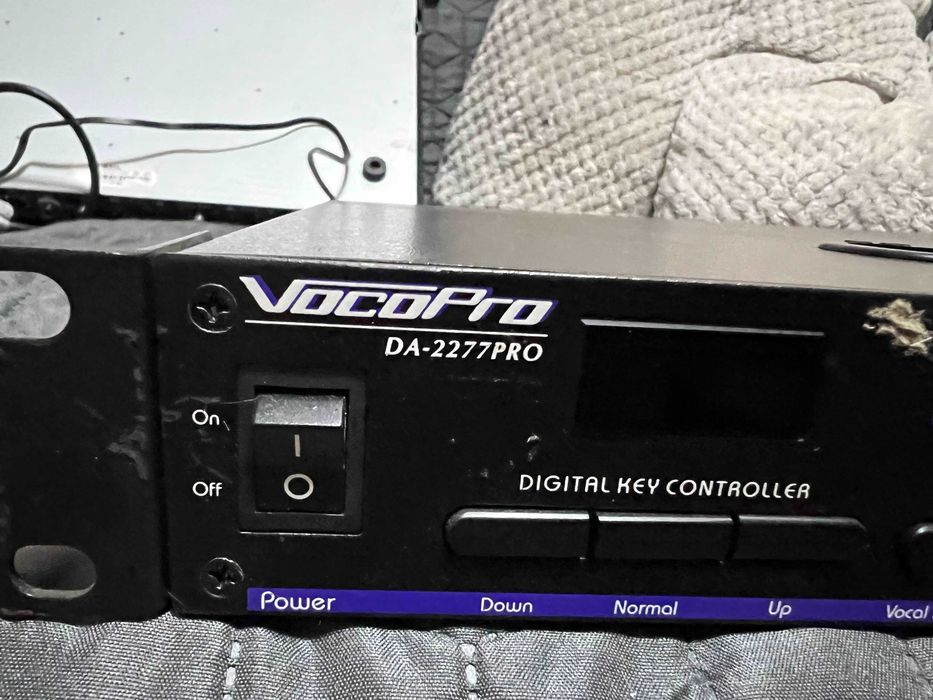 VocoPro DA-2277PRO – Mixer karaoke profesional cu key control & efecte