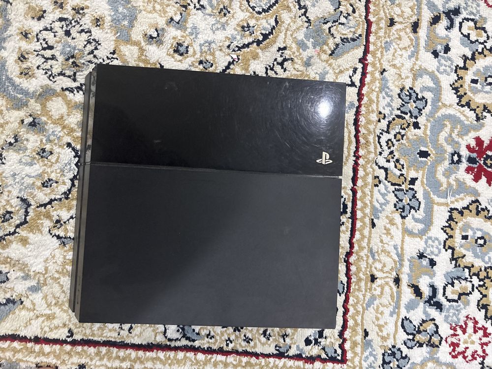 Продам Sony Play station, 1 tbite, 3 joistic’s and 4 games with