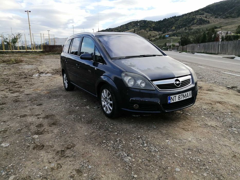 Vând Opel Zafira B 1.9 cdti 150 CP
