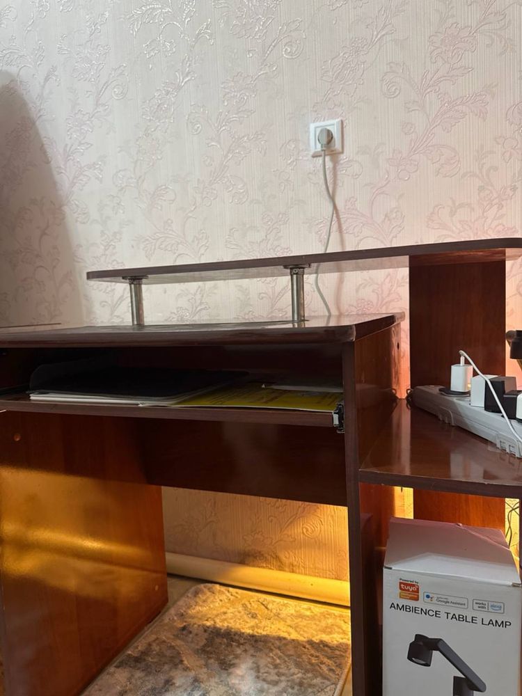 Стол в хорошем качестве продается срочно