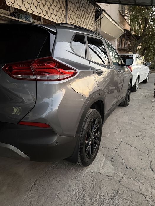 Trakcer 2021 redline