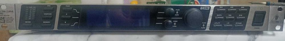 Ultra-Curve PR0 2496 Behringer